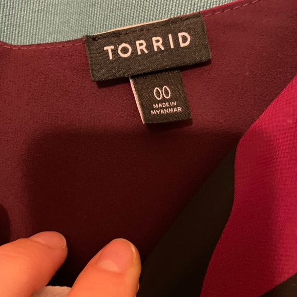 Block Colored Tank - Picture 2 of 3